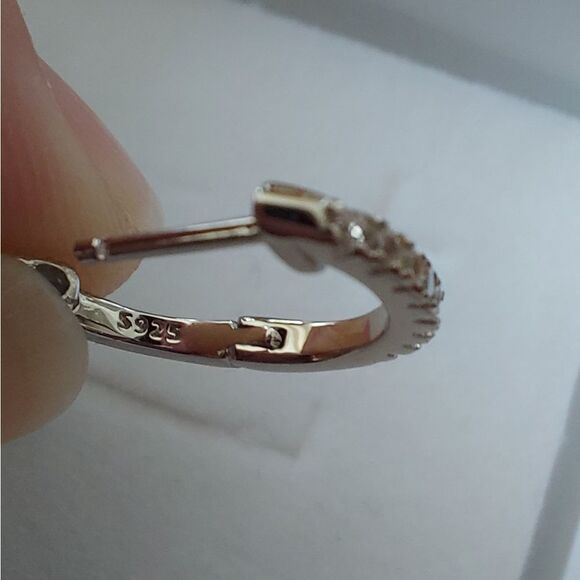 14K Gold Plated 925 Sterling Silver Huggies / Hoop Earrings - Picture 4 of 6